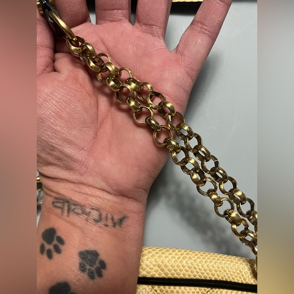 Vintage! Eric Javits quilted leather shoulder bag in tan with black patent trim - Picture 9 of 13